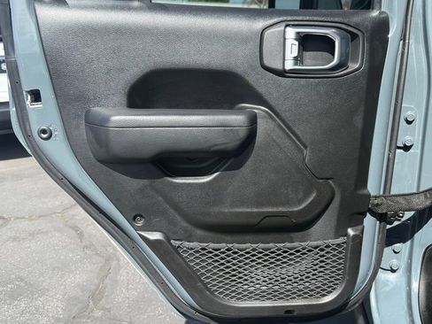 Used 2025 Jeep Wrangler Willys image 38