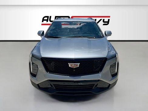 Used 2025 Cadillac XT4 Sport FWD image 2