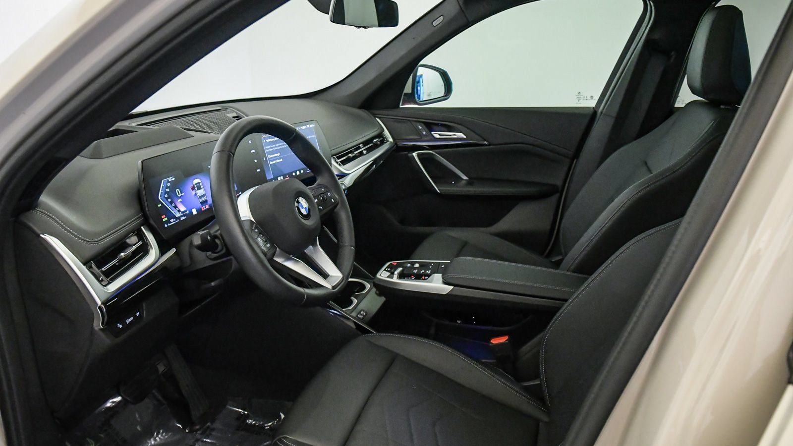 Used 2026 BMW X1 xDrive28i w/ Technology Package AWD/4WD image 17