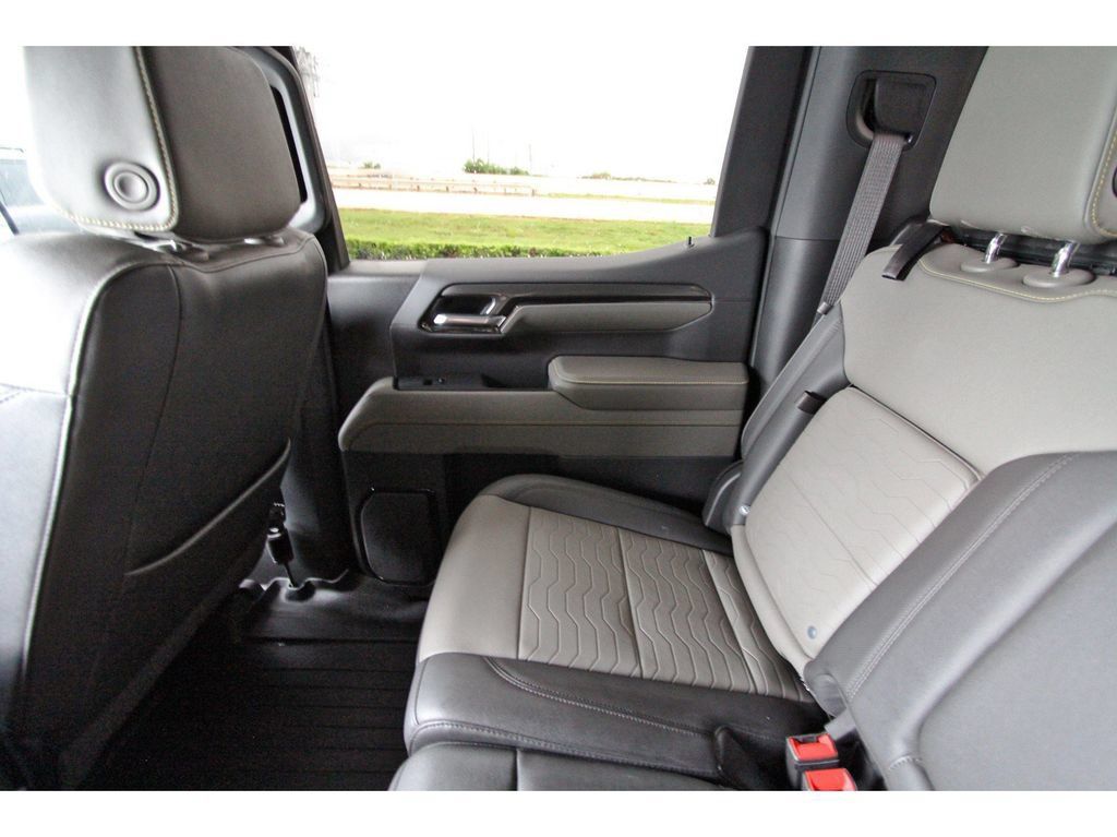 Used 2025 Chevrolet Silverado 1500 ZR2 w/ Technology Package AWD/4WD image 13