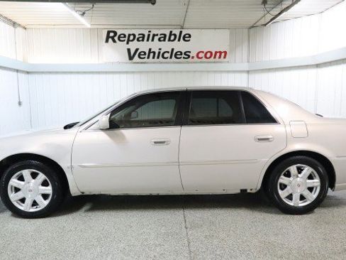 Used 2007 Cadillac DTS image 1