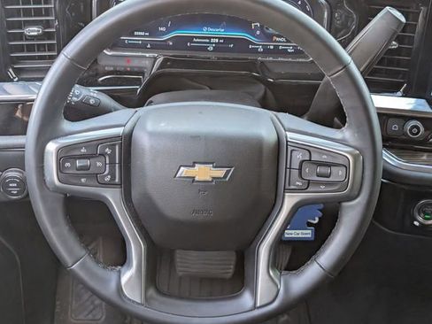 Used 2024 Chevrolet Silverado 1500 LT image 11