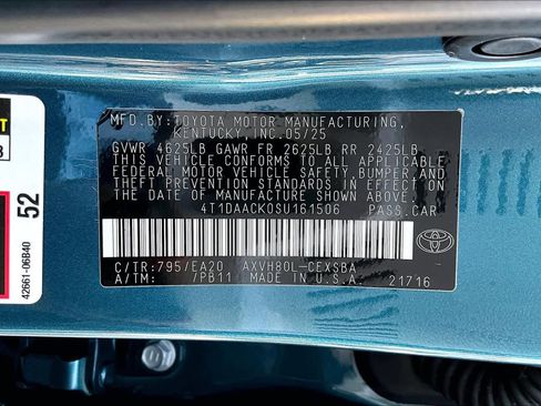 Used 2025 Toyota Camry SE image 34