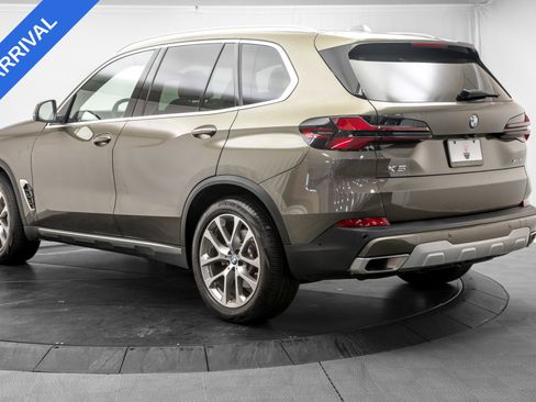 Used 2024 BMW X5 xDrive40i w/ Premium Package AWD/4WD image 5