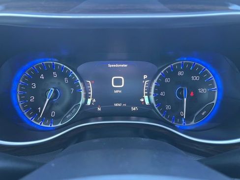 Used 2023 Chrysler Pacifica Pinnacle image 22