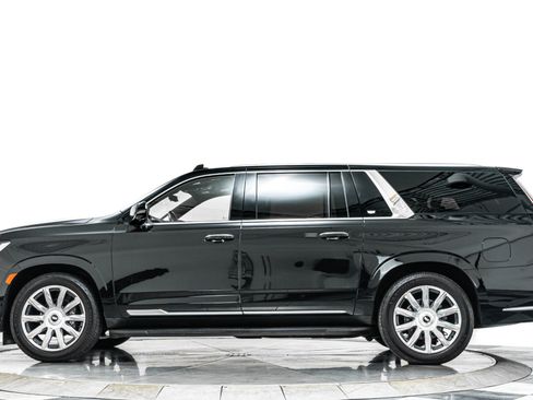 Used 2023 Cadillac Escalade ESV Premium Luxury Platinum AWD/4WD image 6