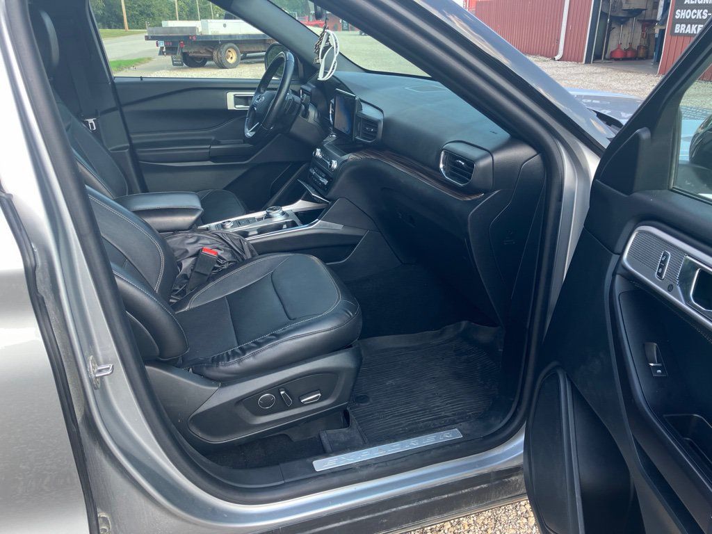 Used 2020 Ford Explorer Limited AWD/4WD image 13