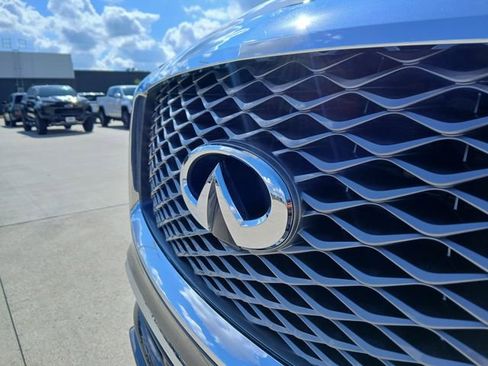 Used 2022 INFINITI QX80 Luxe w/ All-Season Package image 30