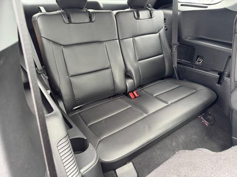 Used 2023 Ford Explorer XLT w/ Equipment Group 202A image 11