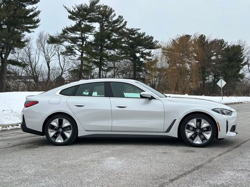 New 2025 BMW i4 xDrive40i w/ Premium Package image 8