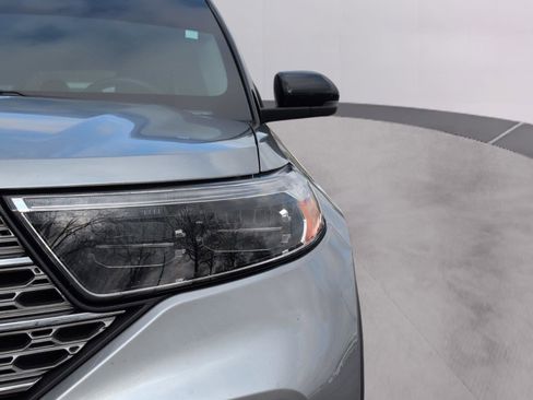 Used 2023 Ford Explorer Limited w/ Limited Technology Package image 13
