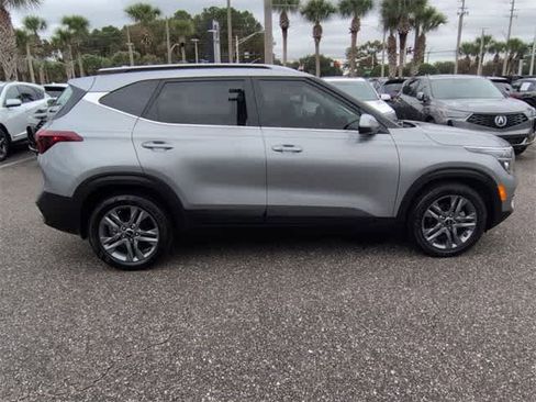 Used 2023 Kia Seltos S image 9