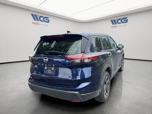 Used 2024 Nissan Rogue SV AWD/4WD image 4