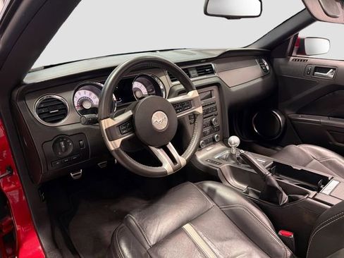 Used 2010 Ford Mustang GT Premium image 9