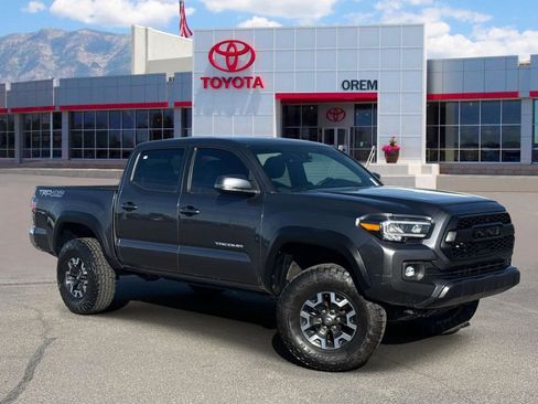 Used 2022 Toyota Tacoma TRD Off-Road image 1