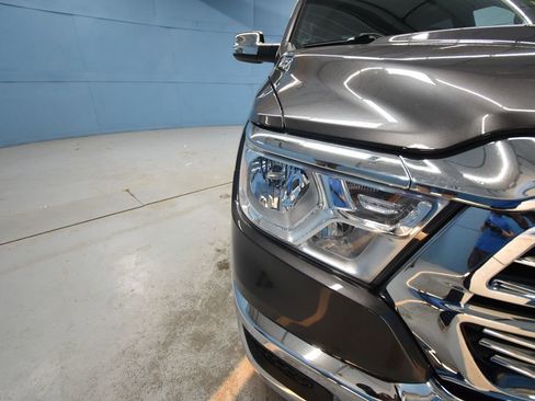 Used 2024 RAM 1500 Laramie AWD/4WD image 39