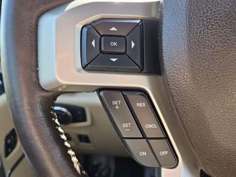 Used 2020 Ford F150 Lariat image 24