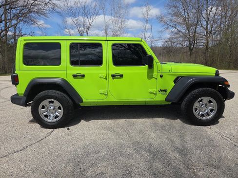 Used 2021 Jeep Wrangler Unlimited Sport image 7