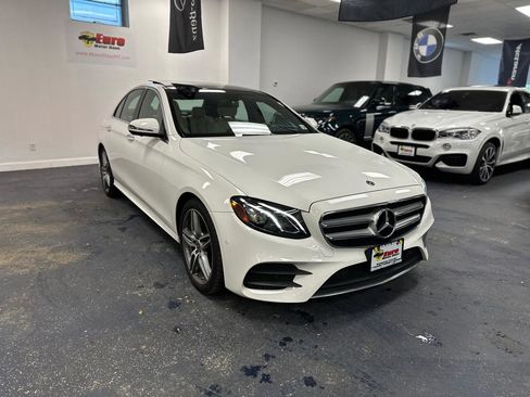 Used 2019 Mercedes-Benz E 300 4MATIC image 4