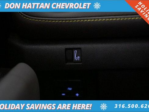 Used 2024 Chevrolet Colorado ZR2 w/ ZR2 Convenience Package III image 17