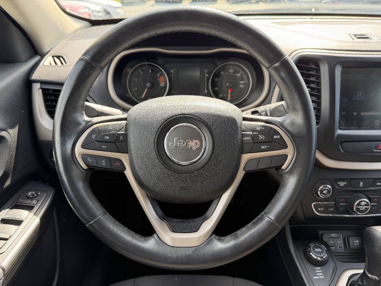 Used 2016 Jeep Cherokee 75th Anniversary AWD/4WD image 19