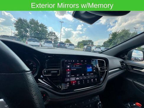 Used 2025 Dodge Durango GT AWD/4WD image 16