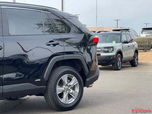 Certified 2025 Toyota RAV4 LE image 10