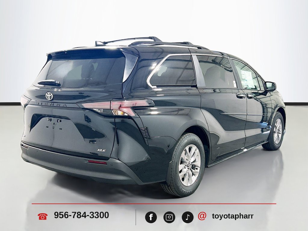 New 2026 Toyota Sienna XLE FWD image 4