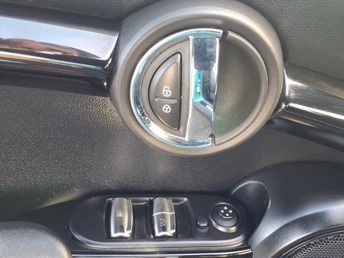 Used 2019 MINI Cooper S w/ Signature Upholstery Package image 15