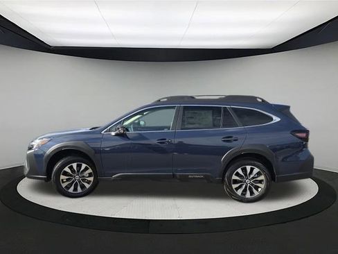 New 2025 Subaru Outback Limited image 4