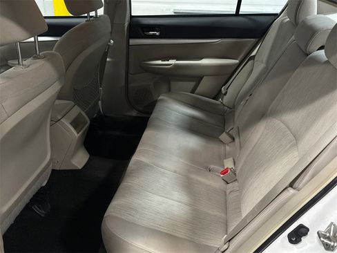 Used 2014 Subaru Legacy 2.5i Premium image 10
