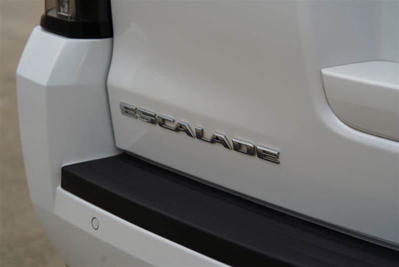 Used 2016 Cadillac Escalade Platinum AWD/4WD image 38