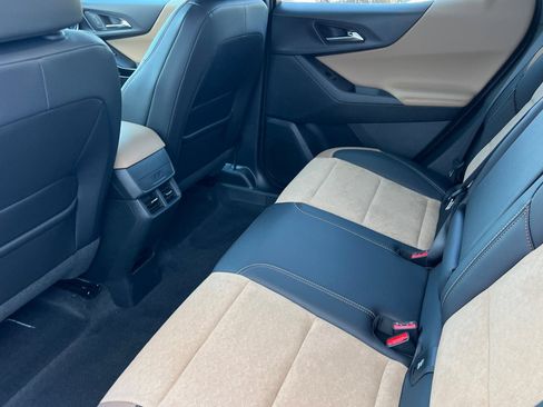 New 2026 Chevrolet Equinox ACTIV AWD/4WD image 9