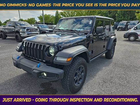 Used 2023 Jeep Wrangler Unlimited AWD/4WD image 3