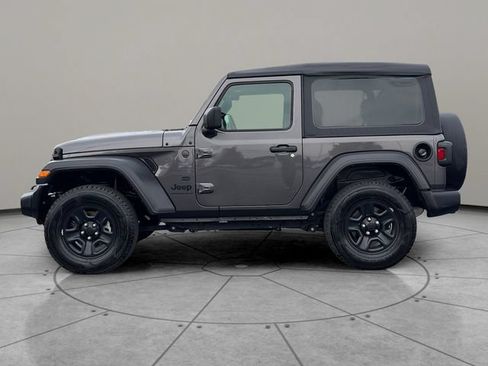 Used 2025 Jeep Wrangler Sport AWD/4WD image 3