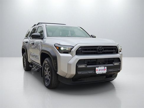 Used 2025 Toyota 4Runner SR5 image 3
