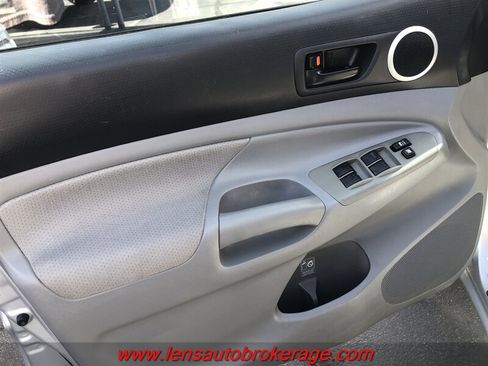 Used 2011 Toyota Tacoma 2WD Double Cab w/ Convenience Pkg image 9