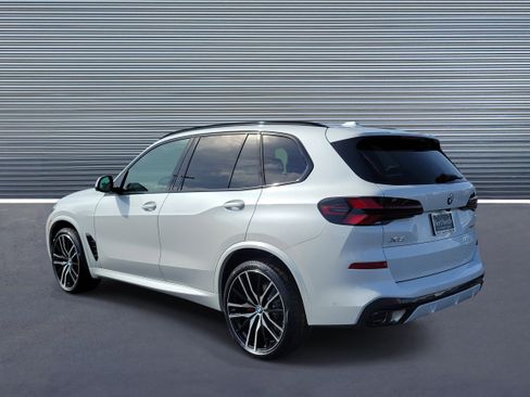 New 2026 BMW X5 xDrive40i w/ M Sport Package AWD/4WD image 4