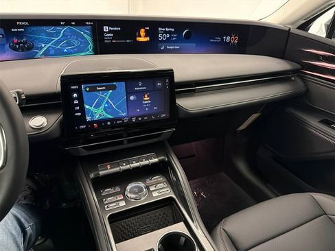 New 2026 Lincoln Nautilus Premier image 26