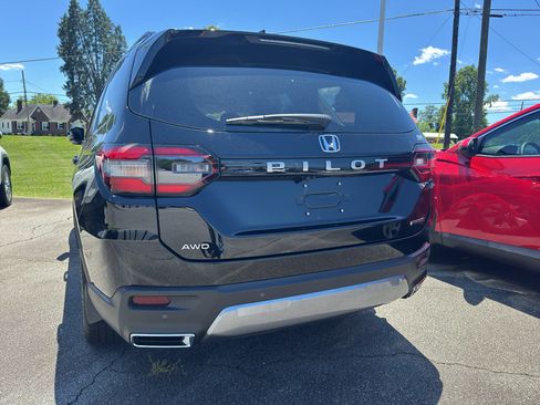 Used 2026 Honda Pilot Touring image 5