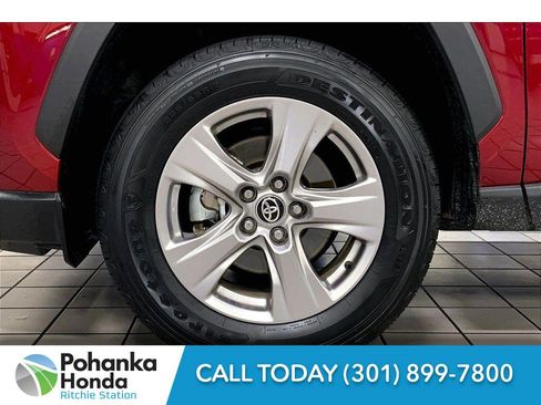 Used 2025 Toyota RAV4 XLE image 8