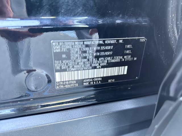 Used 2025 Toyota RAV4 LE AWD/4WD image 28