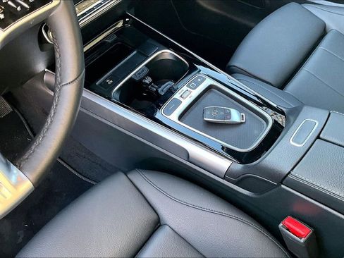 Used 2026 Mercedes-Benz GLB 250 4MATIC image 14