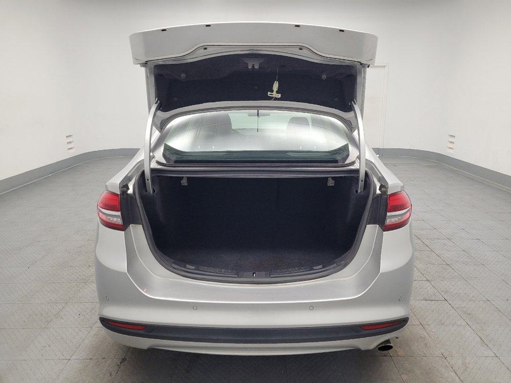 Used 2018 Ford Fusion SE w/ Equipment Group 201A FWD image 29