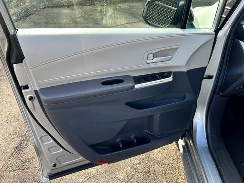 Used 2022 Toyota Sienna LE image 9