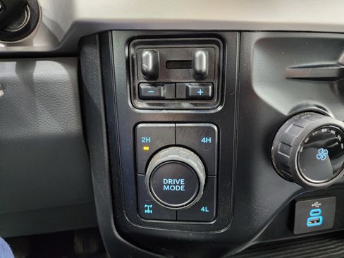 Used 2024 Ford F350 XL w/ FX4 Off-Road Package image 41