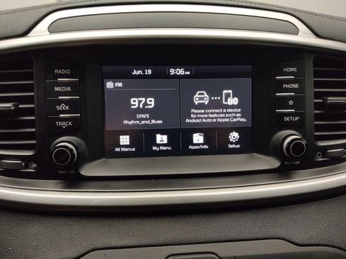Used 2020 Kia Sorento L FWD image 25