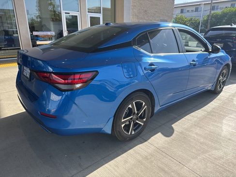 Used 2025 Nissan Sentra SV FWD image 5