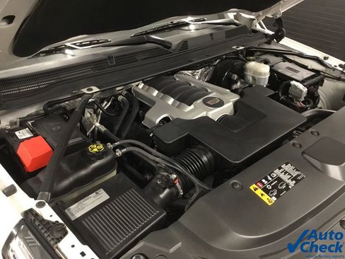 Used 2017 Cadillac Escalade Premium Luxury image 43