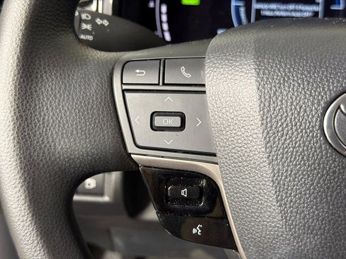 Used 2025 Toyota Camry LE FWD image 24